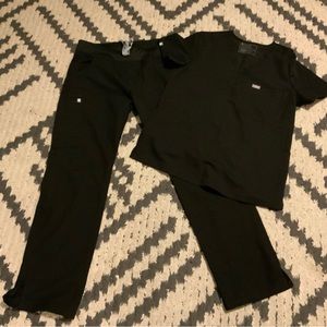 Figs Black Scrub Set - Medium